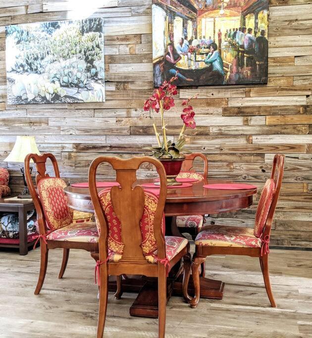 Corner Lake Getaway Διαμέρισμα Bella Vista Εξωτερικό φωτογραφία